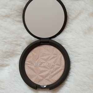 Becca highlighter